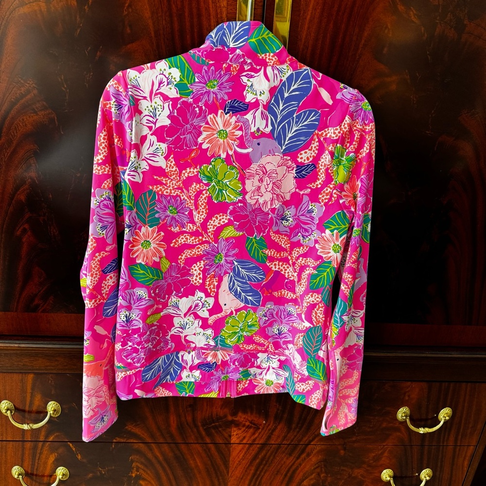 Lilly Pulitzer Luxletic Brittana UPF 50+ Jacket Pink Isle Best Of Friends - Picture 9 of 14